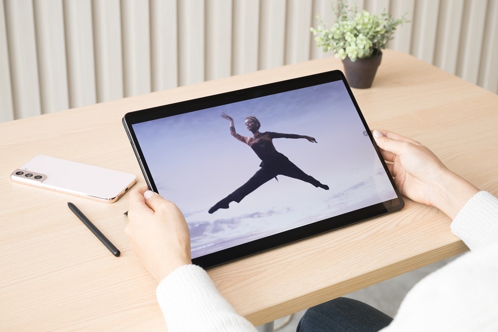 Fitur Tablet yang Ideal untuk Program Bantuan Teknologi Gratis